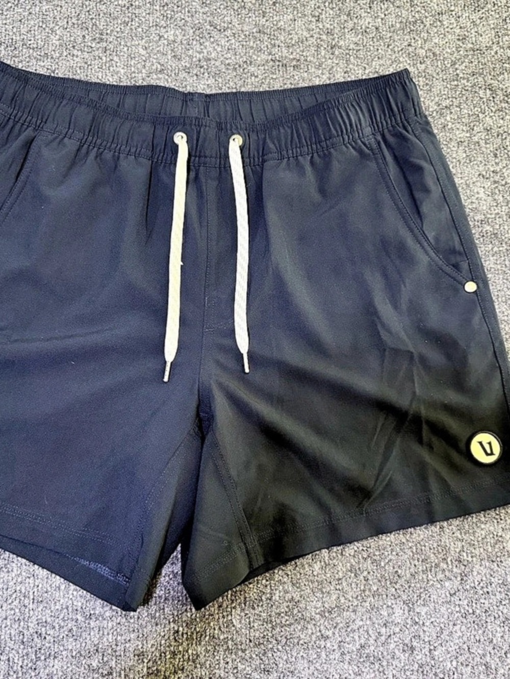 Vuori Kore Short Lined 5" Navy Blue Size Large